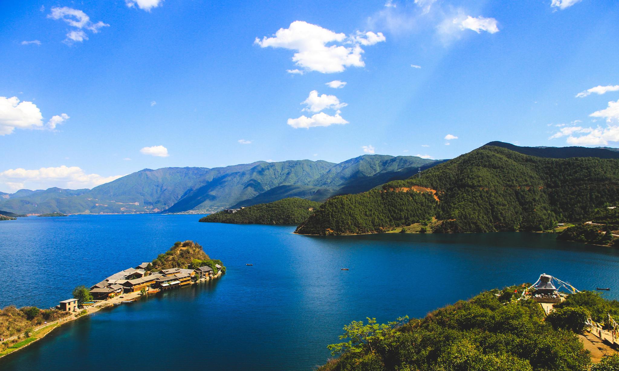 云南瀘沽湖旅游圖集 走進神秘女兒國的山水畫卷
